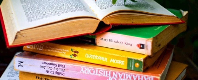 scary books to read in english for halloween