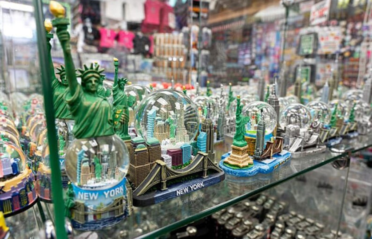 ニューヨーク 象 置物 SOUVENIR OF NEW YORK souvenirs-1200x771.jpg