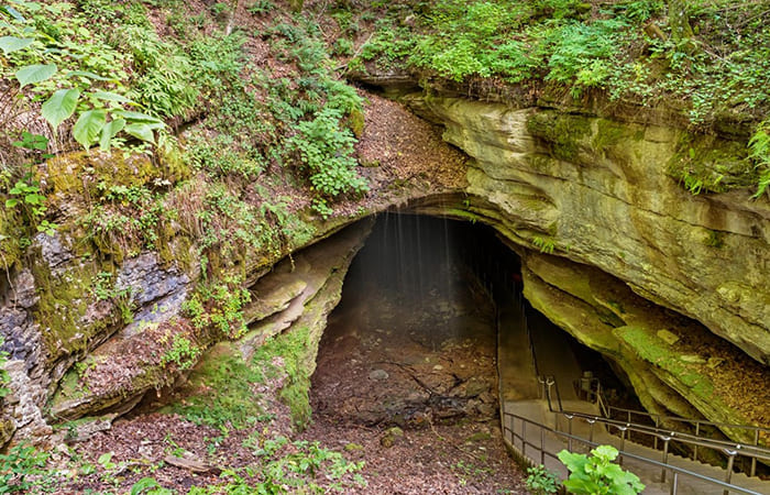 USA cave system near kentucky