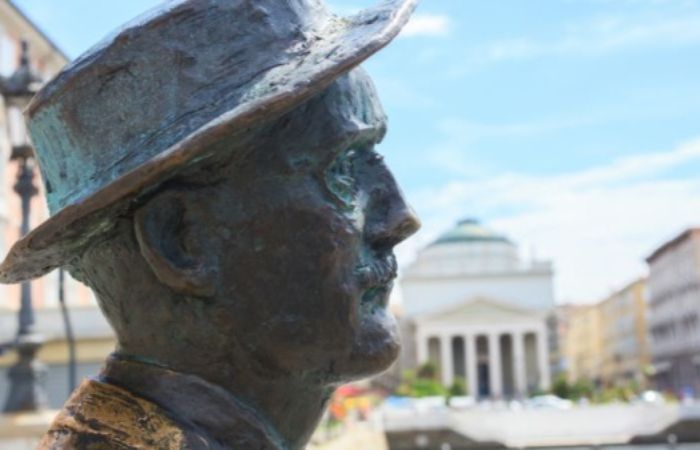 Statue of James Joyce author of Ulysses