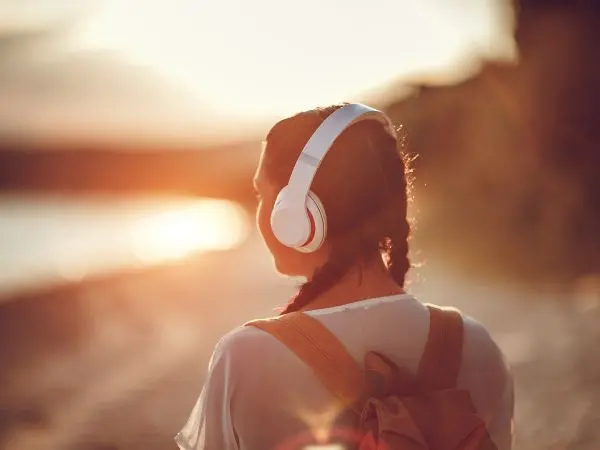 listening to music can help you learn english