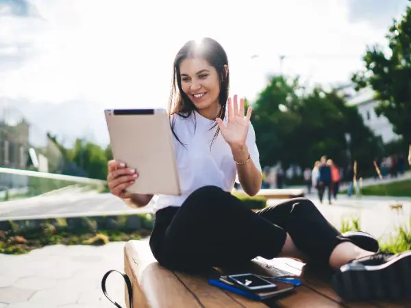 international roaming and staying connected to loved ones in your home country