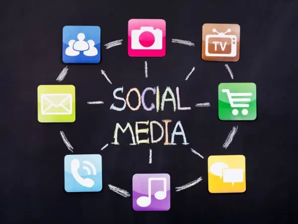 social media for practicing languages