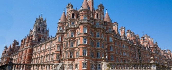 study holiday at egham royal holloway university
