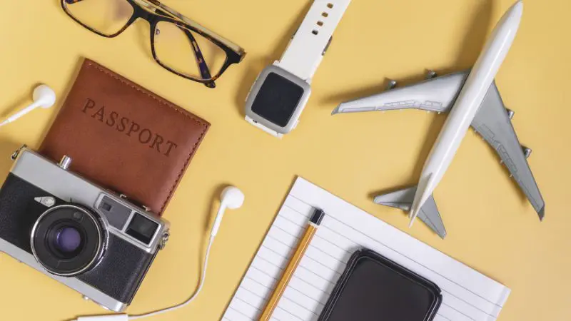 Gadget tecnologici essenziali per una vacanza studio all’estero