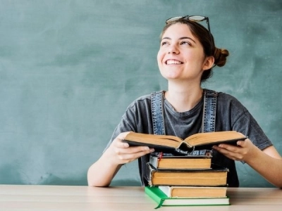 student studying english language