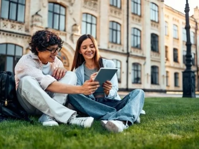 make friends on a study trip