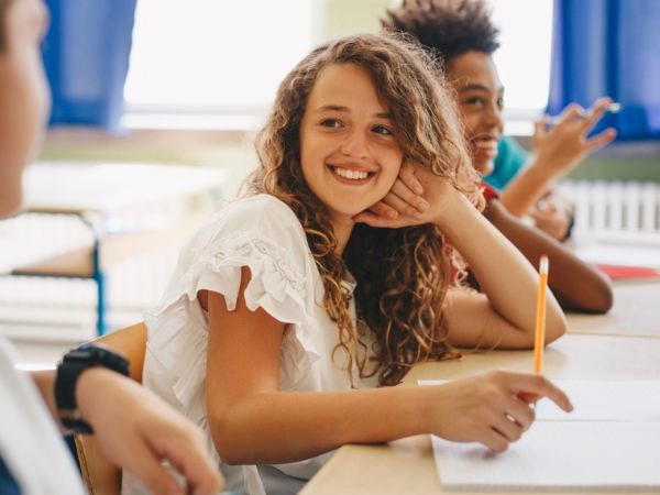 what are the benefits of bilingualism?