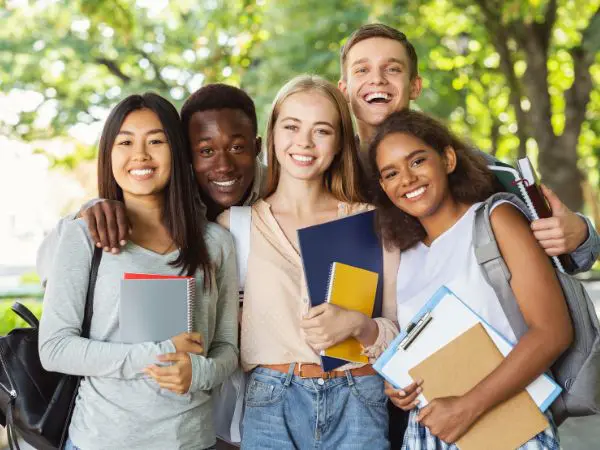 teenagers making friends from around the world