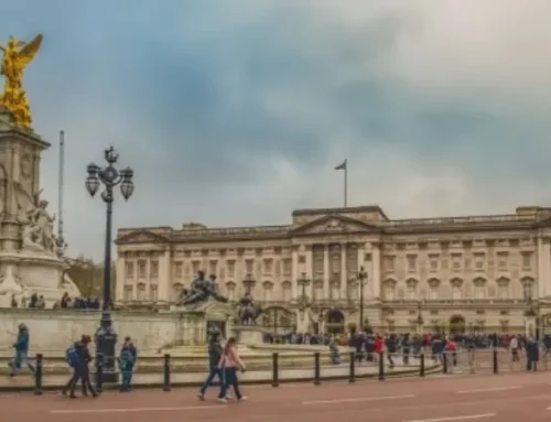 British royal residences: the palaces and castles that tell the story of the United Kingdom