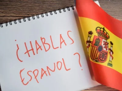 piece of paper that says do you speak spanish in spanish