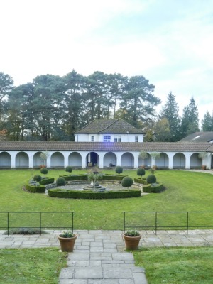Downe House piazzale